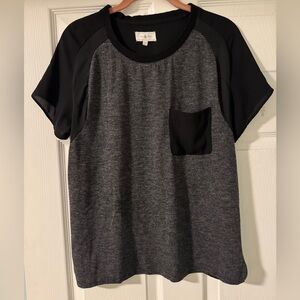 Lou & Grey Black and Gray Short Sleeve Top